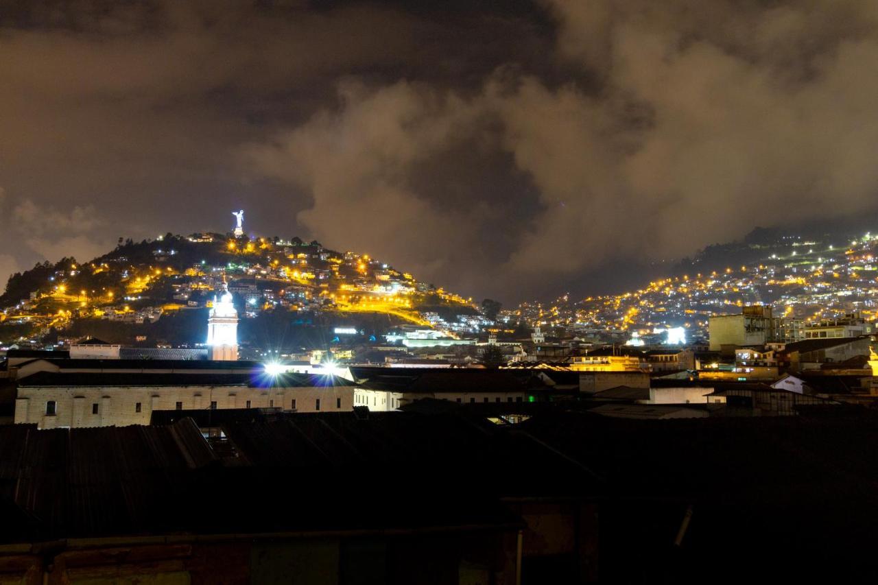 Friends Hotel & Rooftop Quito Exterior photo